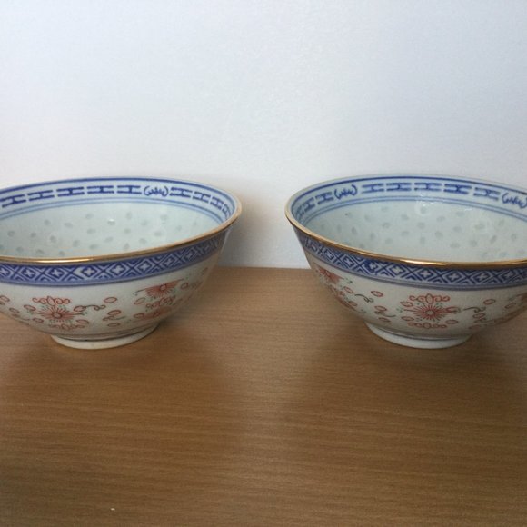 set of 4 Vintage Chinese porcelain bowls rice eyes grain blue white red dragon - Picture 8 of 8